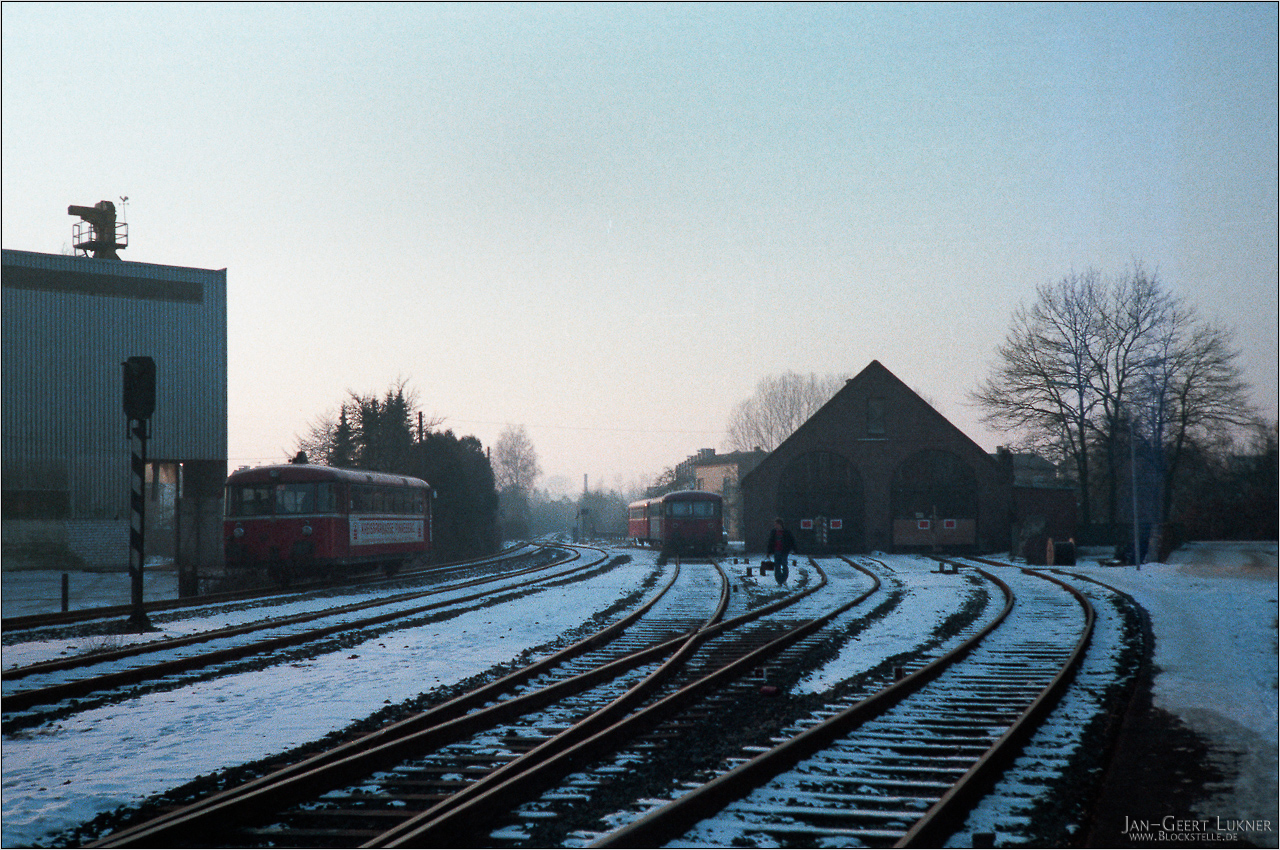 http://www.blockstelle.de/anderes/EBO-Schienenbusse/S0001604Barmstedt.jpg