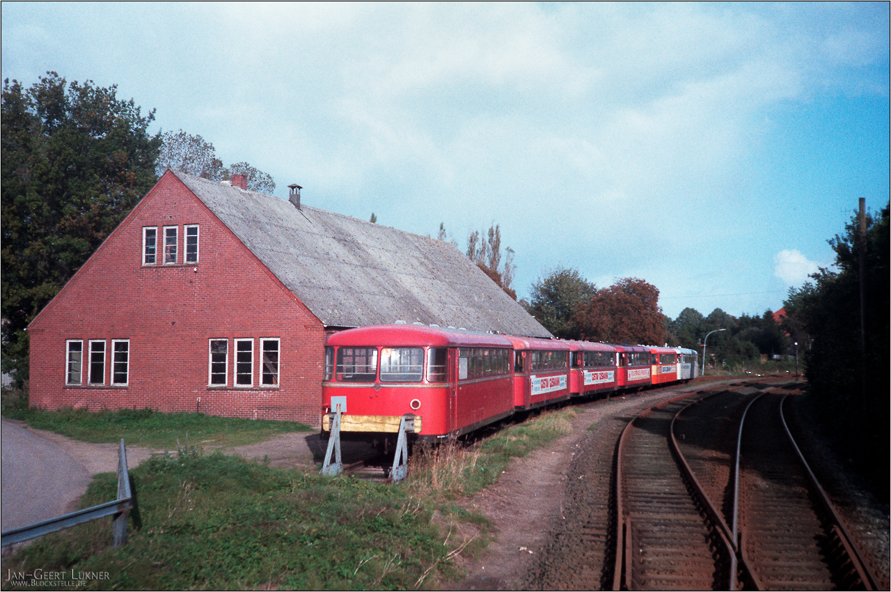 http://www.blockstelle.de/anderes/EBO-Schienenbusse/S0003701Barmstedt.jpg