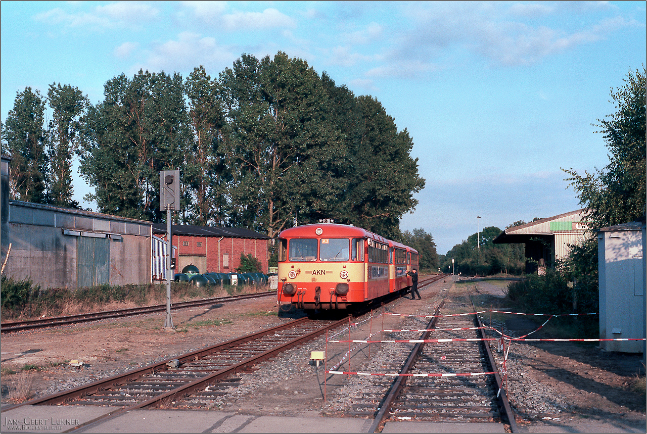 http://www.blockstelle.de/anderes/EBO-Schienenbusse/S0037002Barmstedt.jpg