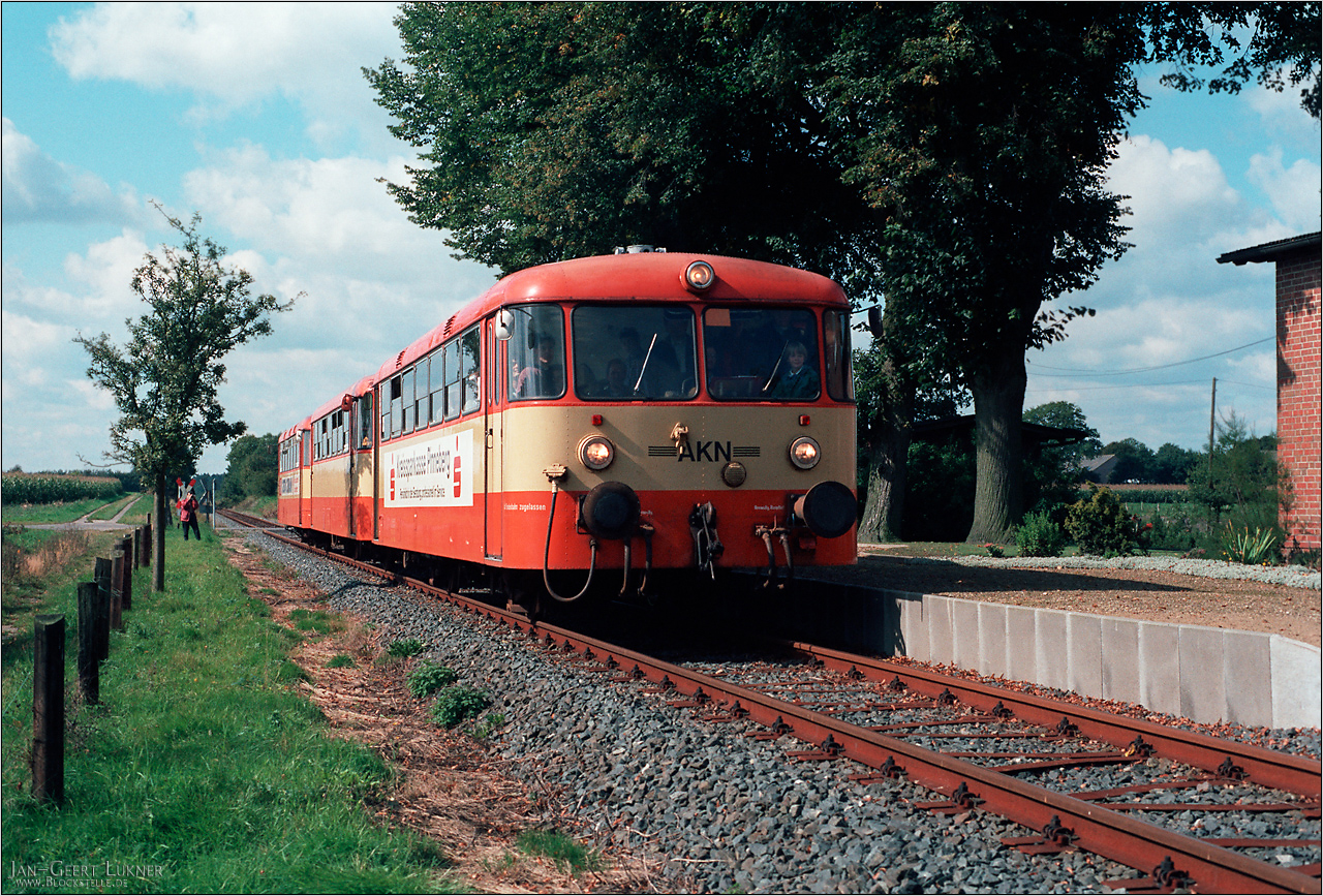 http://www.blockstelle.de/anderes/EBO-Schienenbusse/S0037104Langeln.jpg